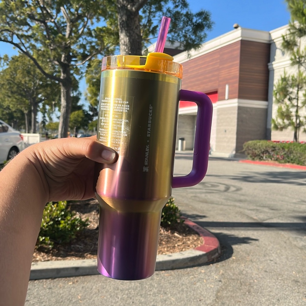 Brand new Stanley + Starbucks cup perfect for summer !